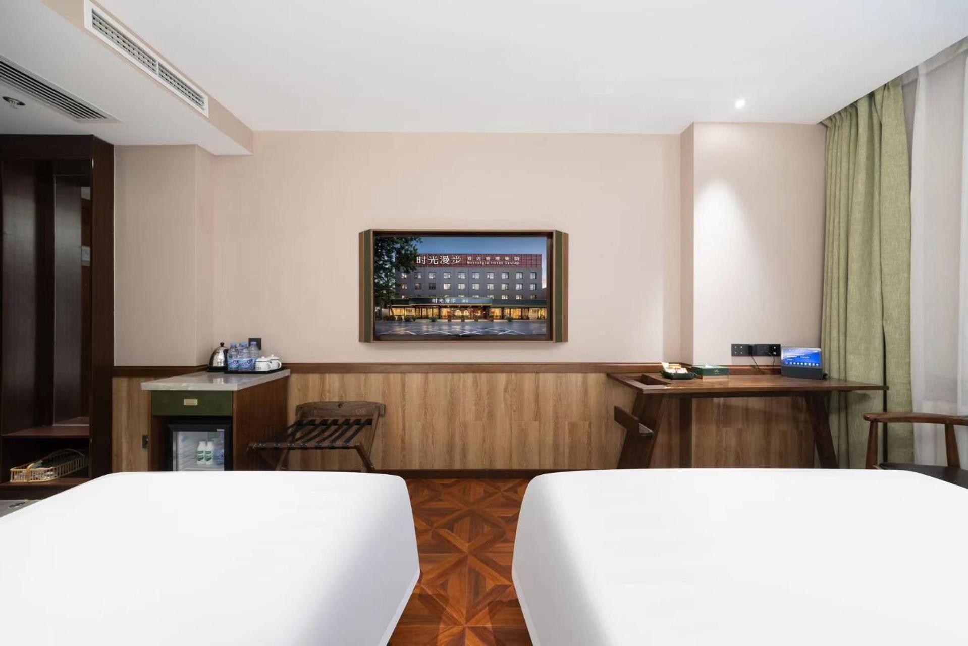 Nost Algia Hotel Near Beijing Panjiayuan Antique Market- Beijing Happy Valley, Cbd, China Zun And Sanlitun, Tian'Anmen Square, Free Ice Cream, Mineral Water, Coffee, Snacks And Laundry Service, Free Gymnastic, English Communication Well Kültér fotó
