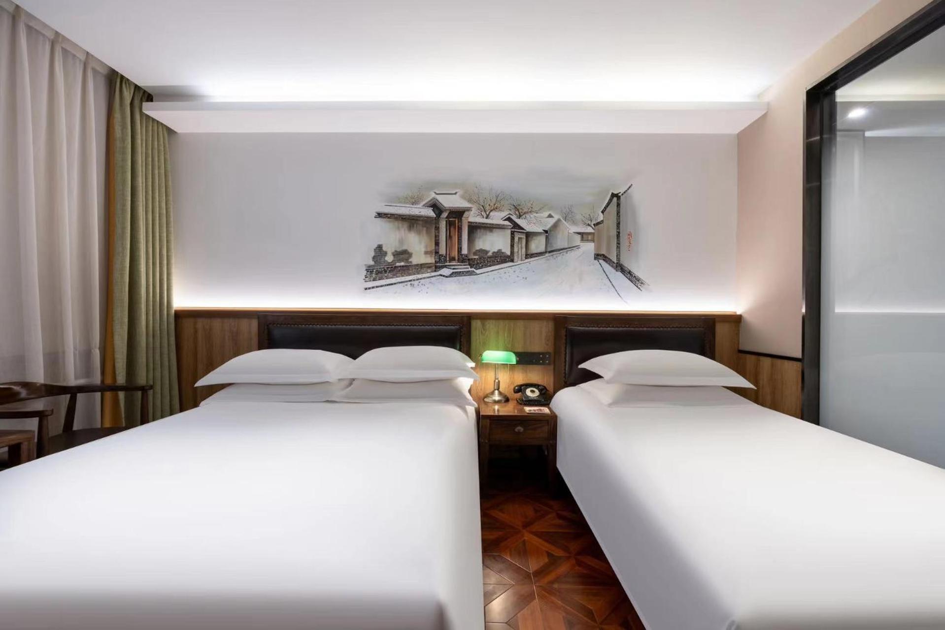 Nost Algia Hotel Near Beijing Panjiayuan Antique Market- Beijing Happy Valley, Cbd, China Zun And Sanlitun, Tian'Anmen Square, Free Ice Cream, Mineral Water, Coffee, Snacks And Laundry Service, Free Gymnastic, English Communication Well Kültér fotó