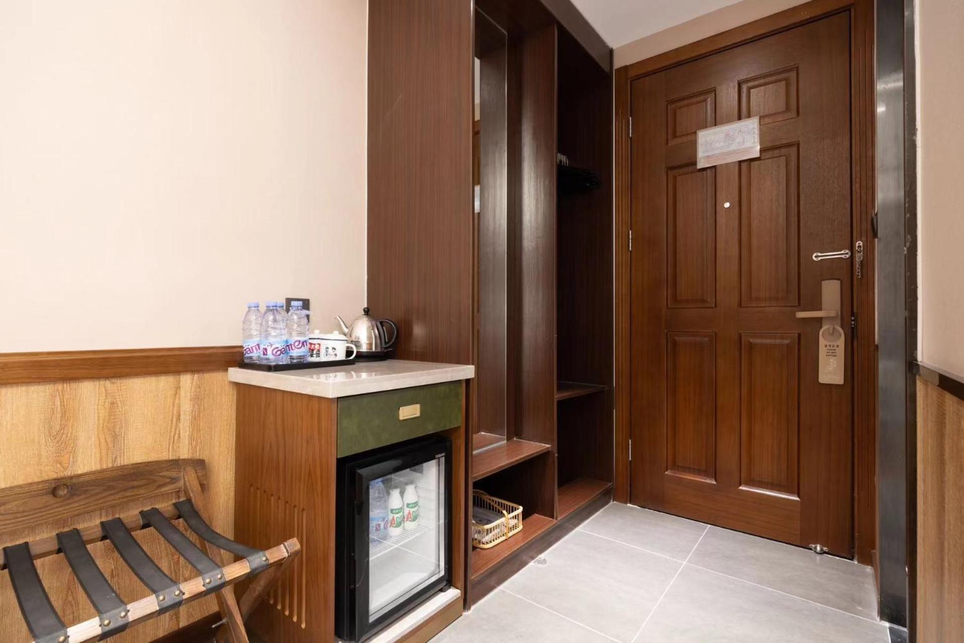 Nost Algia Hotel Near Beijing Panjiayuan Antique Market- Beijing Happy Valley, Cbd, China Zun And Sanlitun, Tian'Anmen Square, Free Ice Cream, Mineral Water, Coffee, Snacks And Laundry Service, Free Gymnastic, English Communication Well Kültér fotó