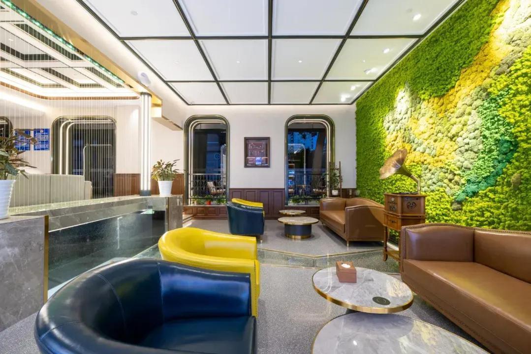Nost Algia Hotel Near Beijing Panjiayuan Antique Market- Beijing Happy Valley, Cbd, China Zun And Sanlitun, Tian'Anmen Square, Free Ice Cream, Mineral Water, Coffee, Snacks And Laundry Service, Free Gymnastic, English Communication Well Kültér fotó