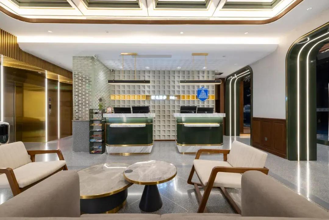 Nost Algia Hotel Near Beijing Panjiayuan Antique Market- Beijing Happy Valley, Cbd, China Zun And Sanlitun, Tian'Anmen Square, Free Ice Cream, Mineral Water, Coffee, Snacks And Laundry Service, Free Gymnastic, English Communication Well Kültér fotó
