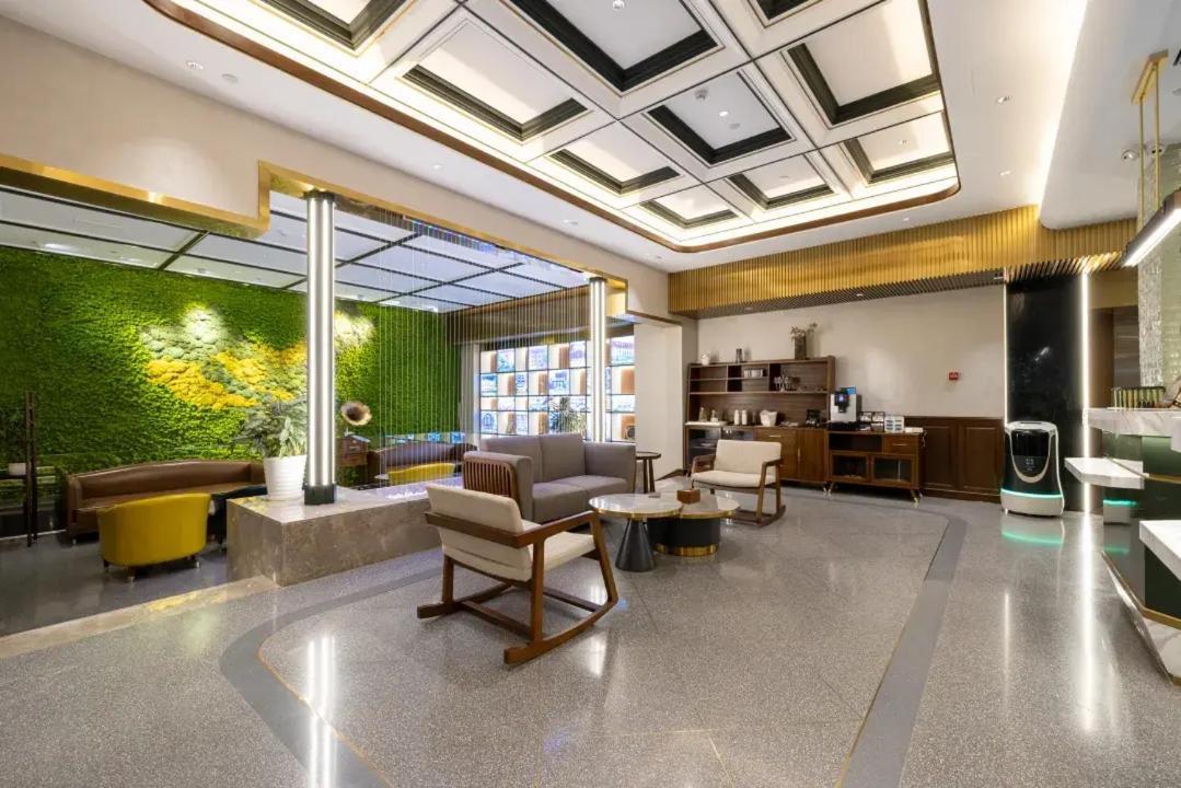 Nost Algia Hotel Near Beijing Panjiayuan Antique Market- Beijing Happy Valley, Cbd, China Zun And Sanlitun, Tian'Anmen Square, Free Ice Cream, Mineral Water, Coffee, Snacks And Laundry Service, Free Gymnastic, English Communication Well Kültér fotó