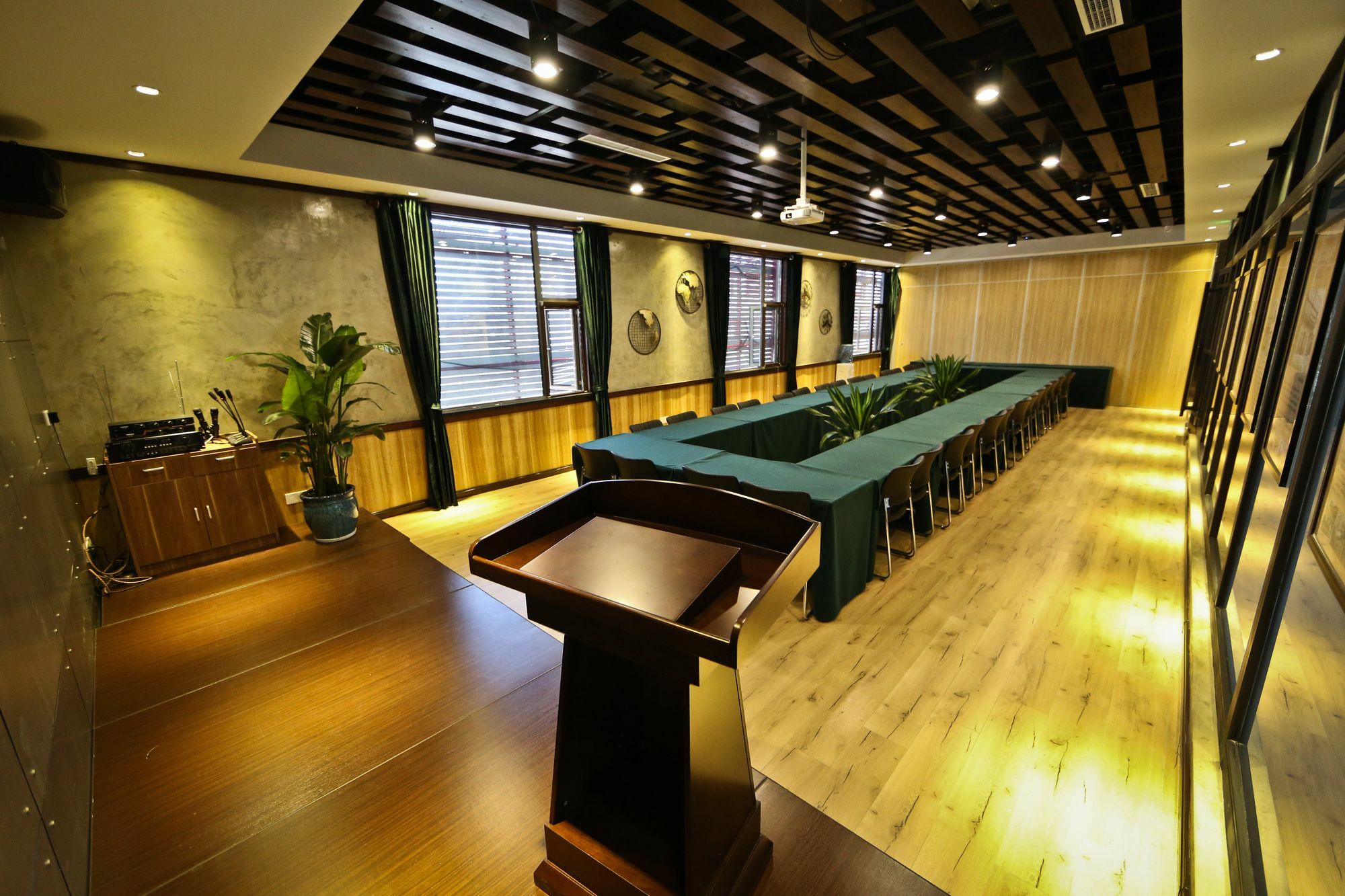 Nost Algia Hotel Near Beijing Panjiayuan Antique Market- Beijing Happy Valley, Cbd, China Zun And Sanlitun, Tian'Anmen Square, Free Ice Cream, Mineral Water, Coffee, Snacks And Laundry Service, Free Gymnastic, English Communication Well Kültér fotó