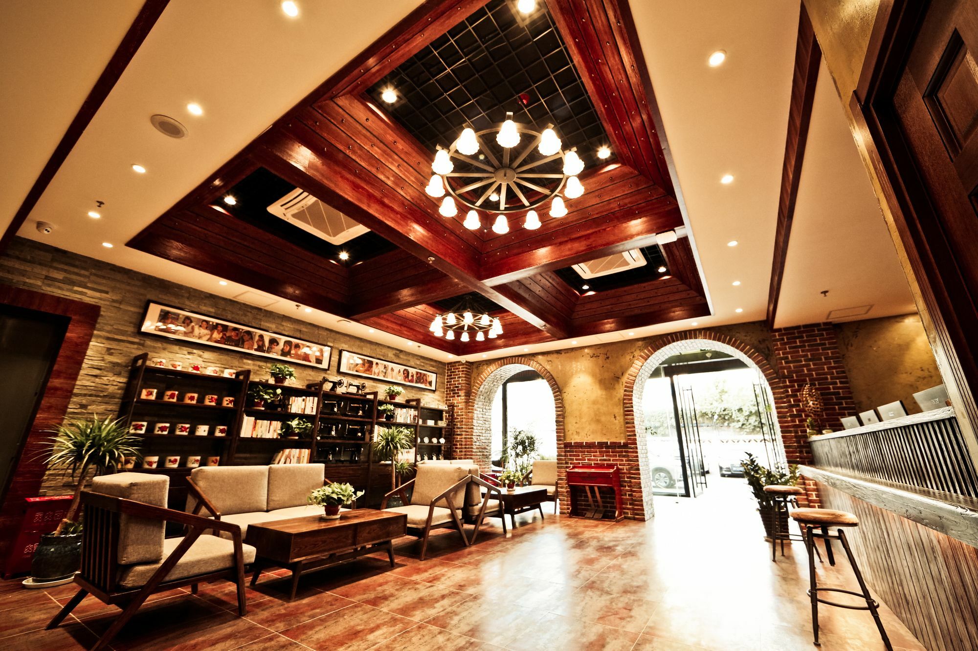 Nost Algia Hotel Near Beijing Panjiayuan Antique Market- Beijing Happy Valley, Cbd, China Zun And Sanlitun, Tian'Anmen Square, Free Ice Cream, Mineral Water, Coffee, Snacks And Laundry Service, Free Gymnastic, English Communication Well Kültér fotó